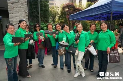 绿城物业社区里的春日和声合唱团