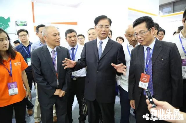 点击打开原图 深圳市市委常委杨洪对保利物业养老业务给予极大关注