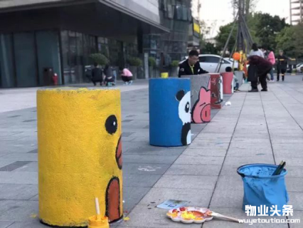 万科物业携手业主为小区带来春天